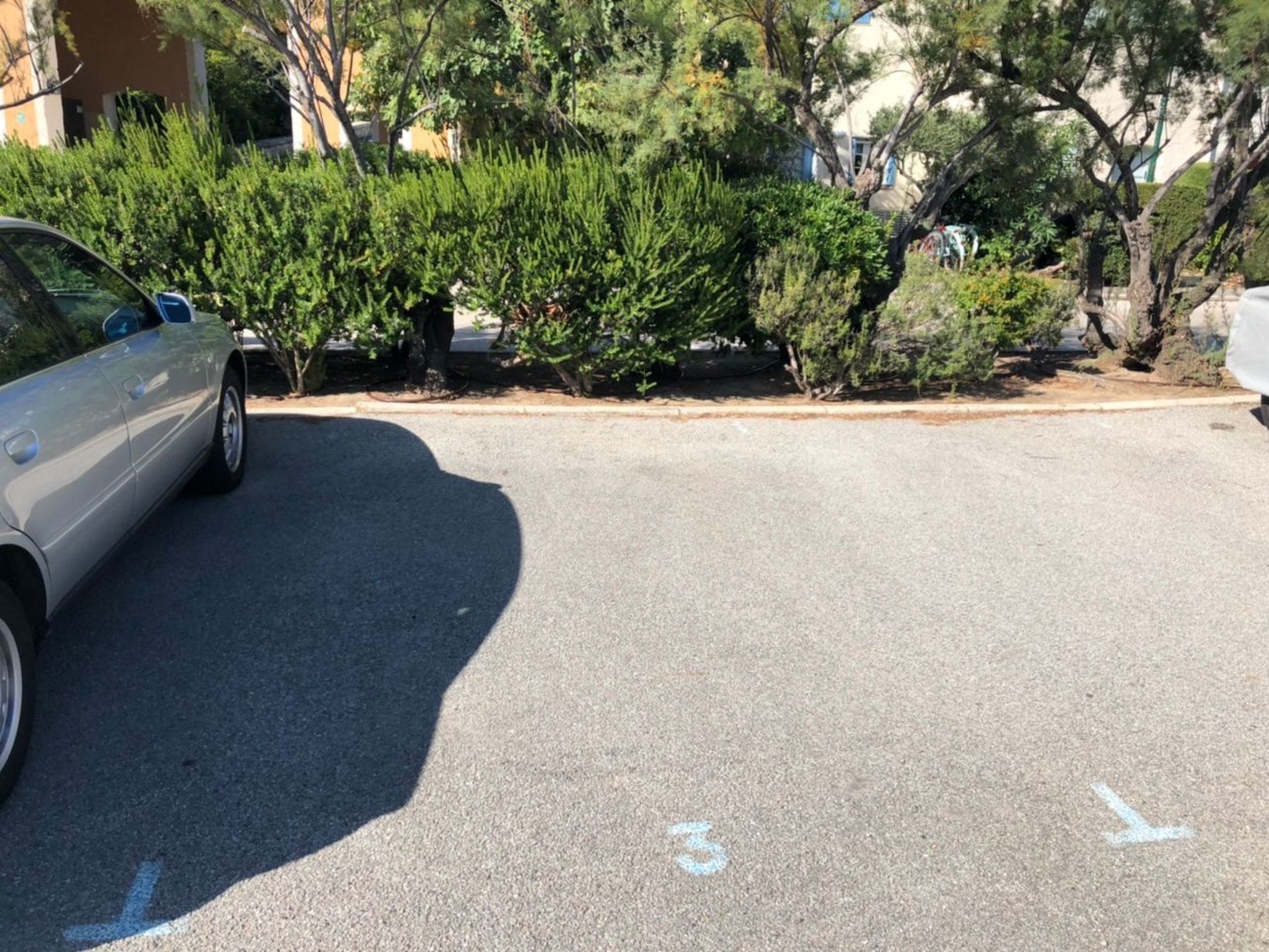 Gemütliches Ferienhaus in Grimaud mit Terrasse, Garten und Grill-Image-tags.info