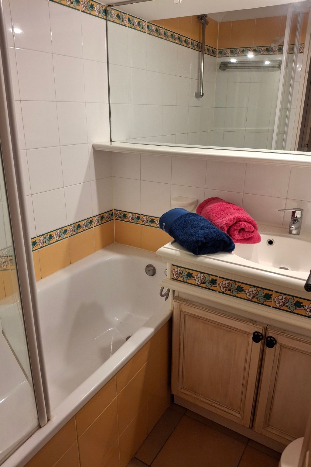 Photo of Urlaub in Grimaud 4 Personen Meerblick Klimatisiert