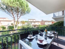 Le Clos des Vignes: sfeervol appartement met zwembad in hartje La Môle - thumbnail 5