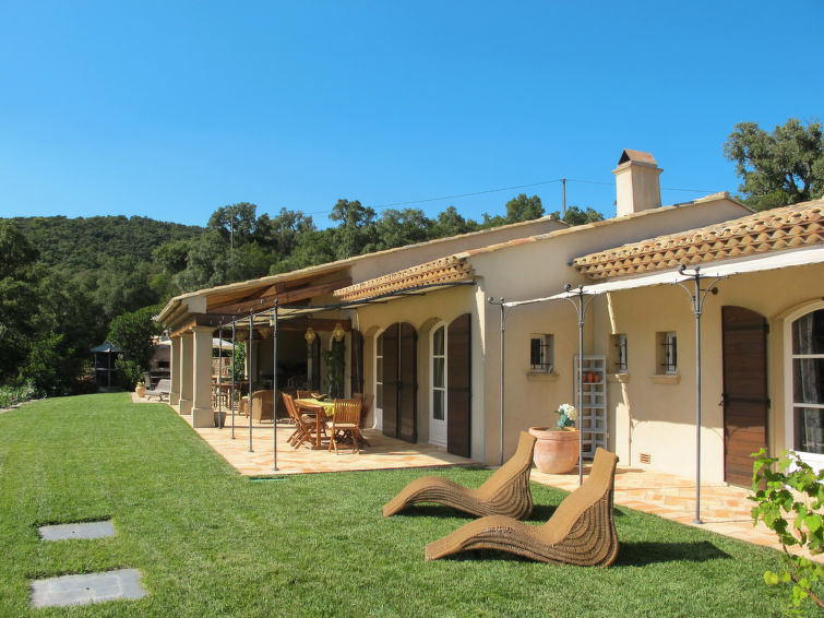 Search and Stay destination La Môle, Provence-Alpes-Côte d'Azur - France from AU$ 396. Le Mas de la Roche