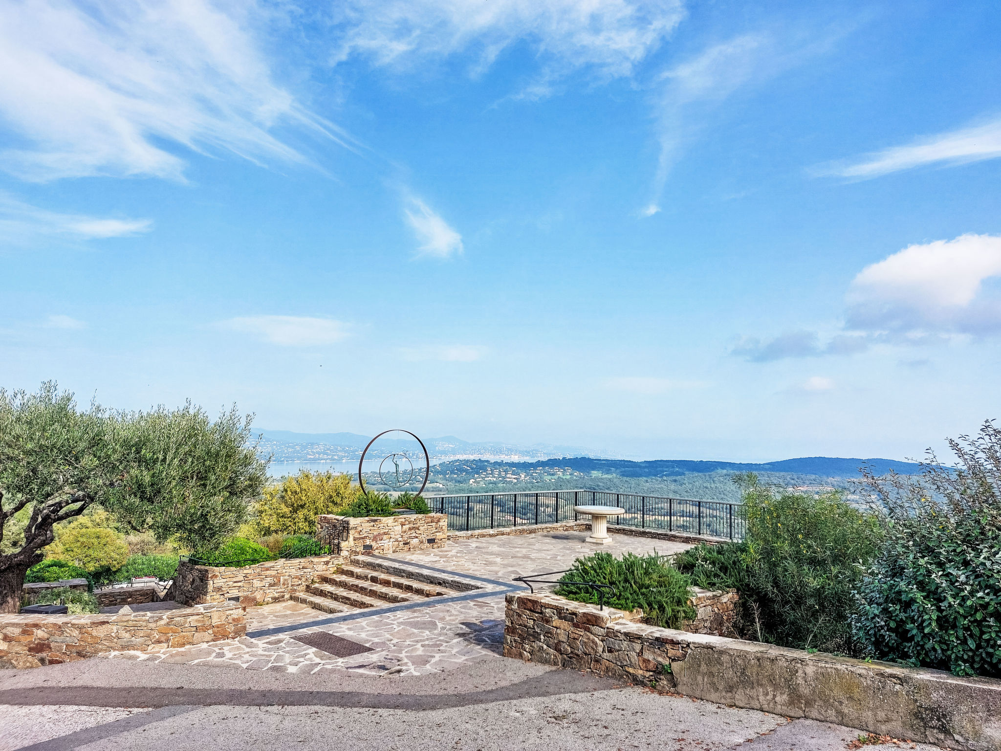 Villa "Marguerite" mit eigenem Garten und Terrasse-Environnement
