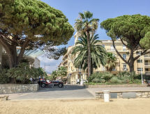 Les Sirènes: Vakantieappartement 20m van het strand in Sainte Maxime - thumbnail 1