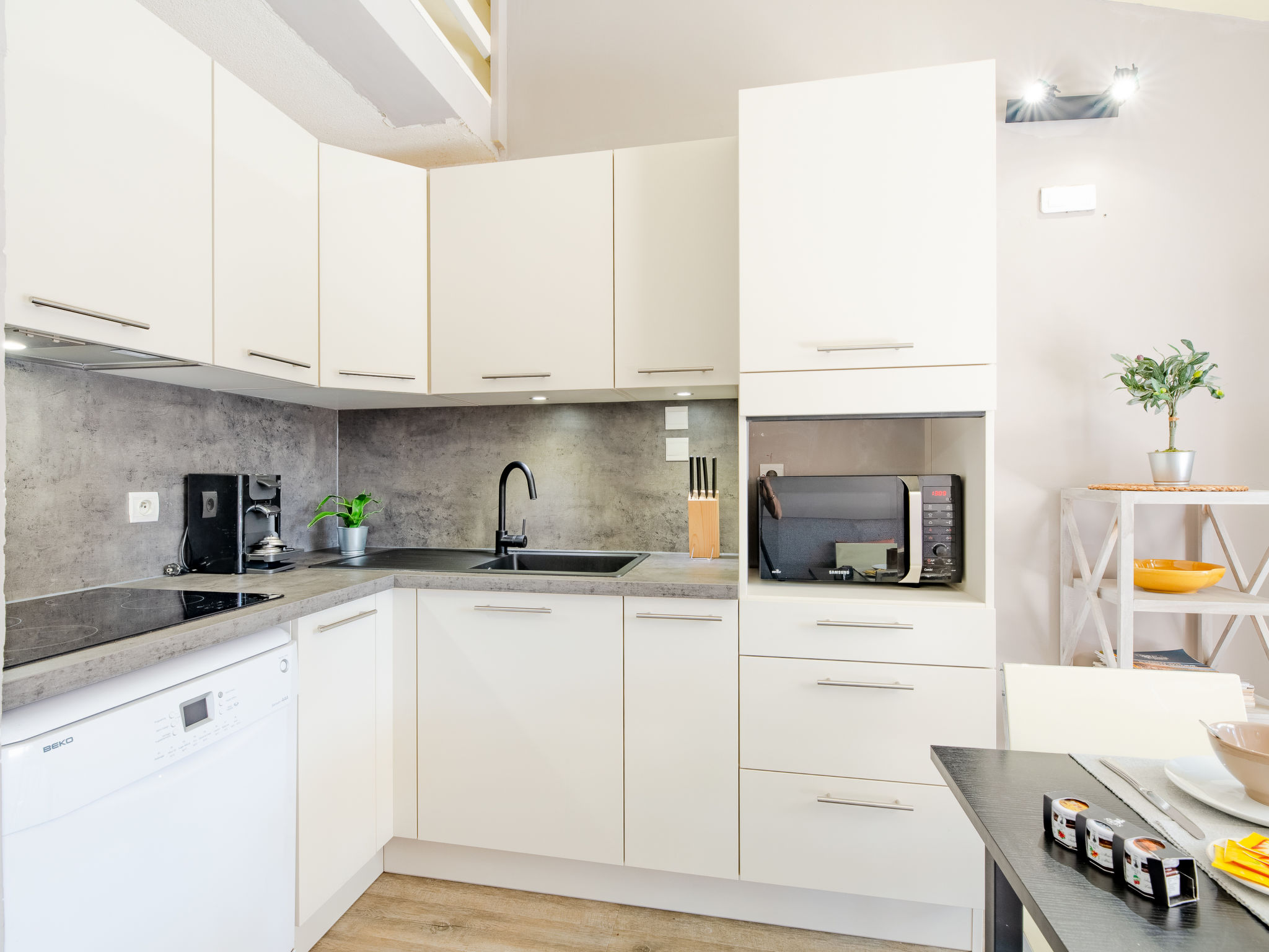 Photo of Le Thalassa 1