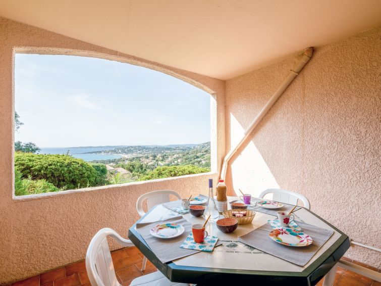 Search and Stay destination Sainte-Maxime, Provence-Alpes-Côte d'Azur - France from AU$ 197. Les Coteaux de la Nartelle