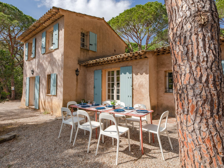 Search and Stay destination Sainte-Maxime, Provence-Alpes-Côte d'Azur - France from AU$ 678. Les Agasses