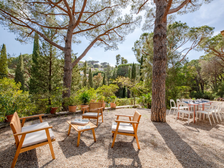 Search and Stay destination Sainte-Maxime, Provence-Alpes-Côte d'Azur - France from AU$ 678. Les Agasses