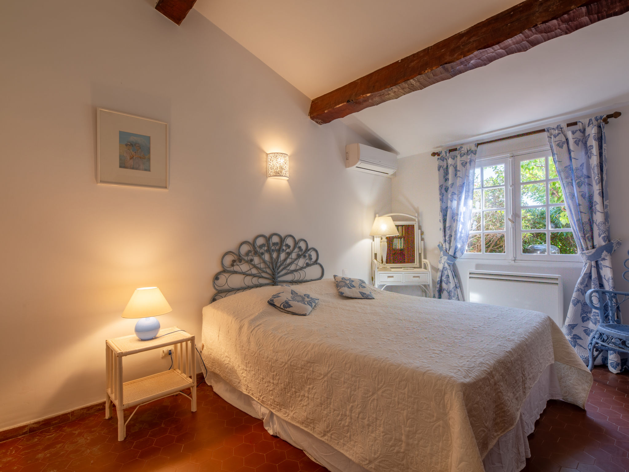 El Cantarello-Binnen