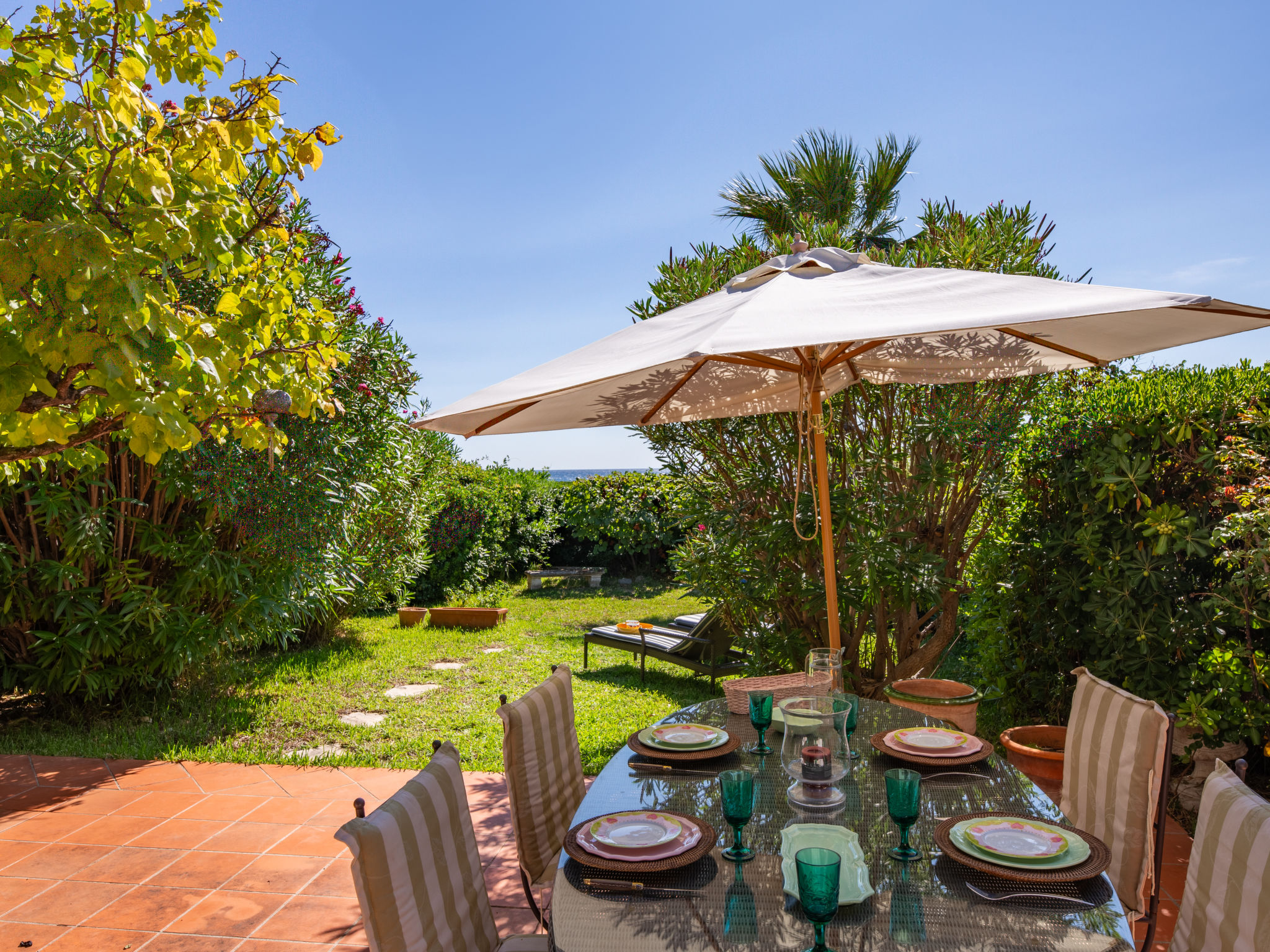 El Cantarello-Buiten