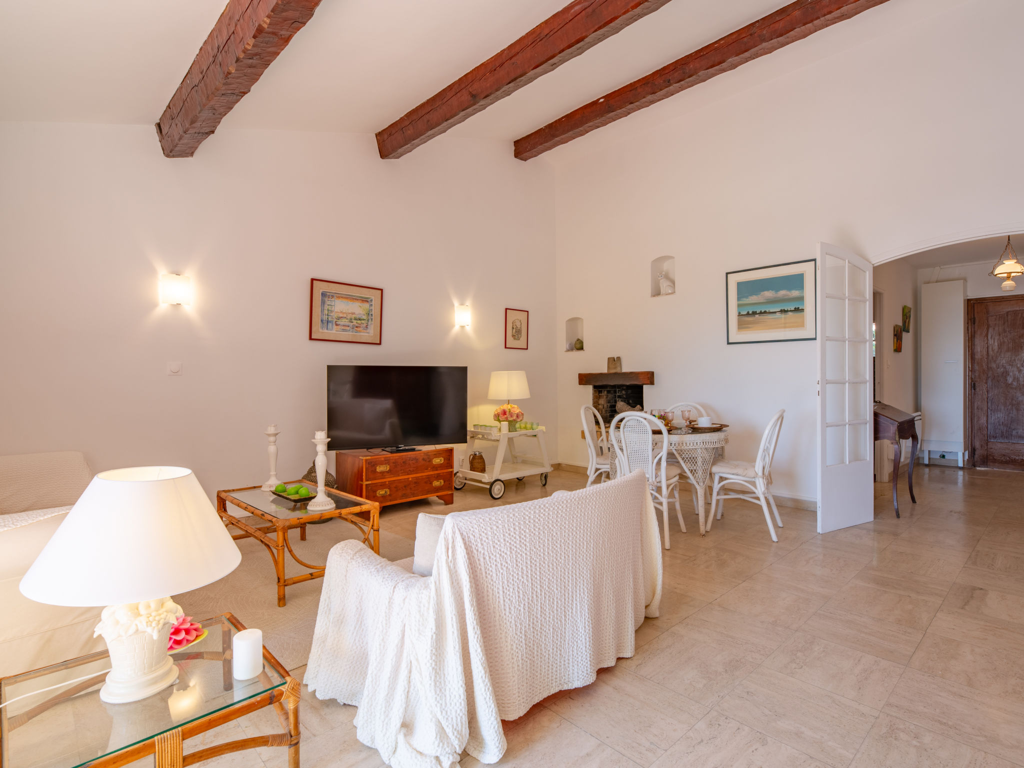 El Cantarello-Inside