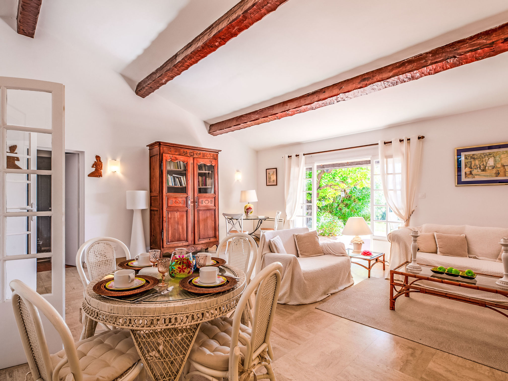 El Cantarello-Inside