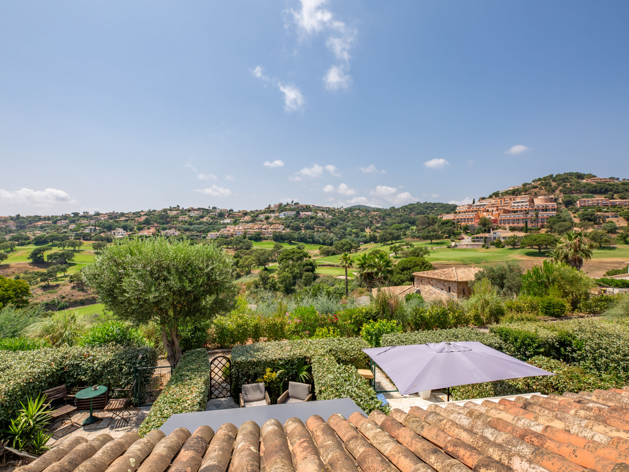 Les Bastides des Hauts du Golfe-Buiten