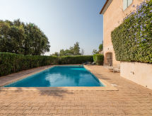 Licht appartement aan de golfbaan met zwembad, vlakbij strand Sainte-Maxime - thumbnail 4