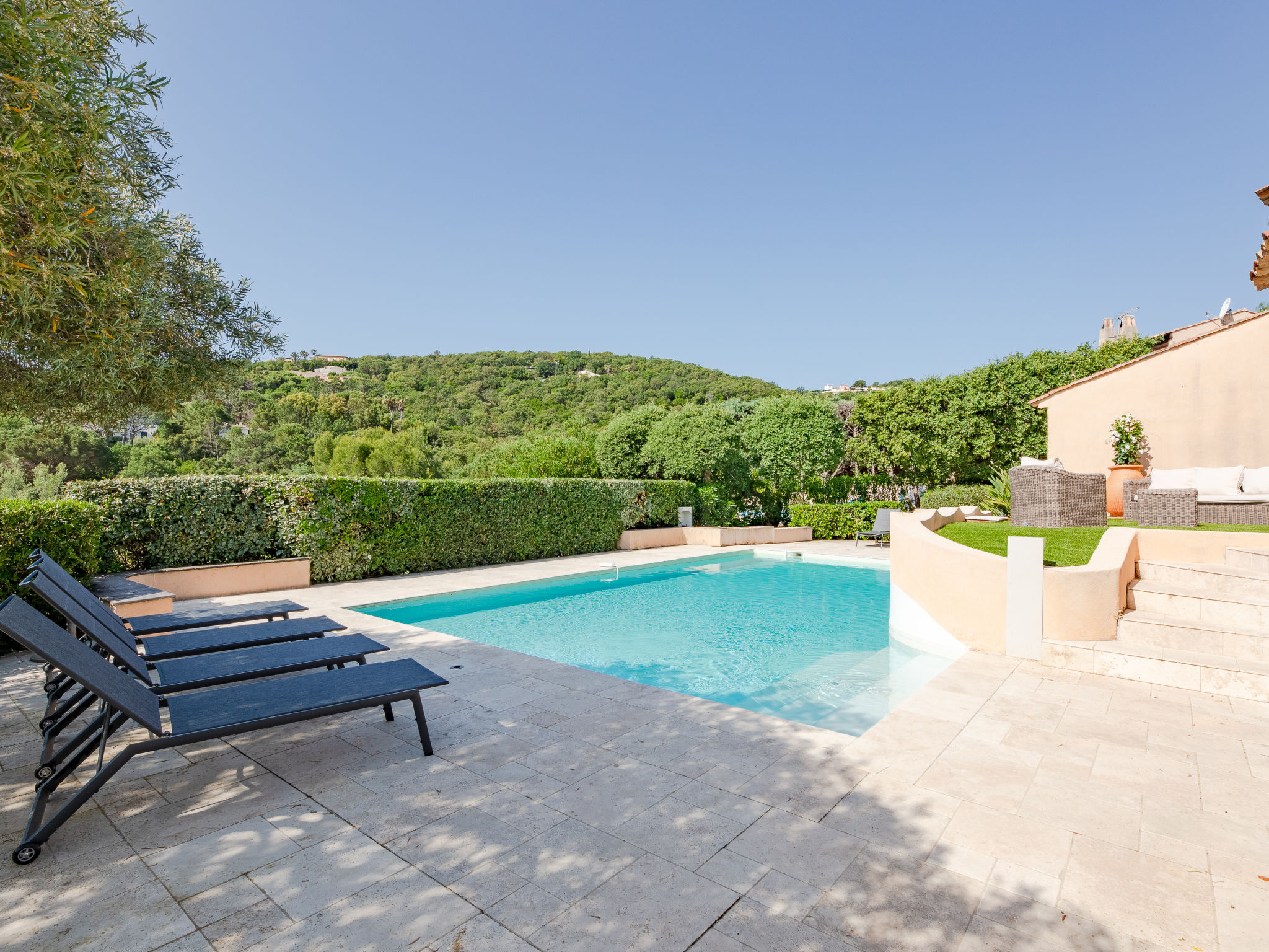 Photo of Le Petit Rouveau