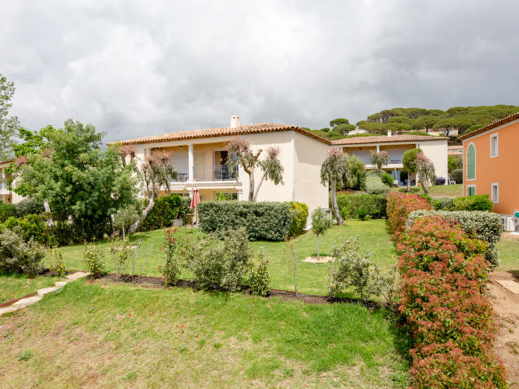 Search and Stay destination Sainte-Maxime, Provence-Alpes-Côte d'Azur - France from AU$ 193. Le Domaine de Figuière