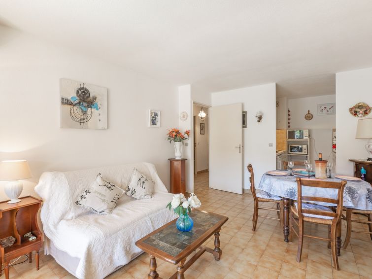 Search and Stay destination Sainte-Maxime, Provence-Alpes-Côte d'Azur - France from AU$ 190. La Palmeraie II