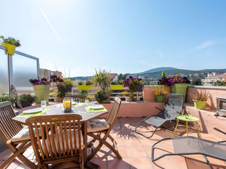 Search and Stay destination Sainte-Maxime, Provence-Alpes-Côte d'Azur - France from AU$ 152. Sainte Maxime les Plages