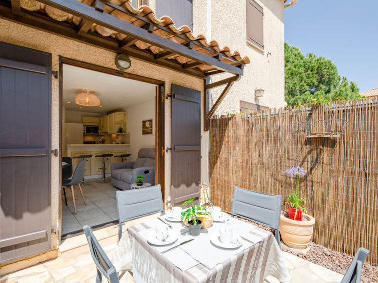 Search and Stay destination Sainte-Maxime, Provence-Alpes-Côte d'Azur - France from AU$ 241. Les Lavandines