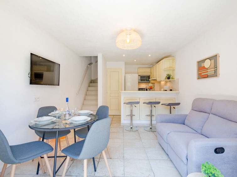 Search and Stay destination Sainte-Maxime, Provence-Alpes-Côte d'Azur - France from AU$ 241. Les Lavandines
