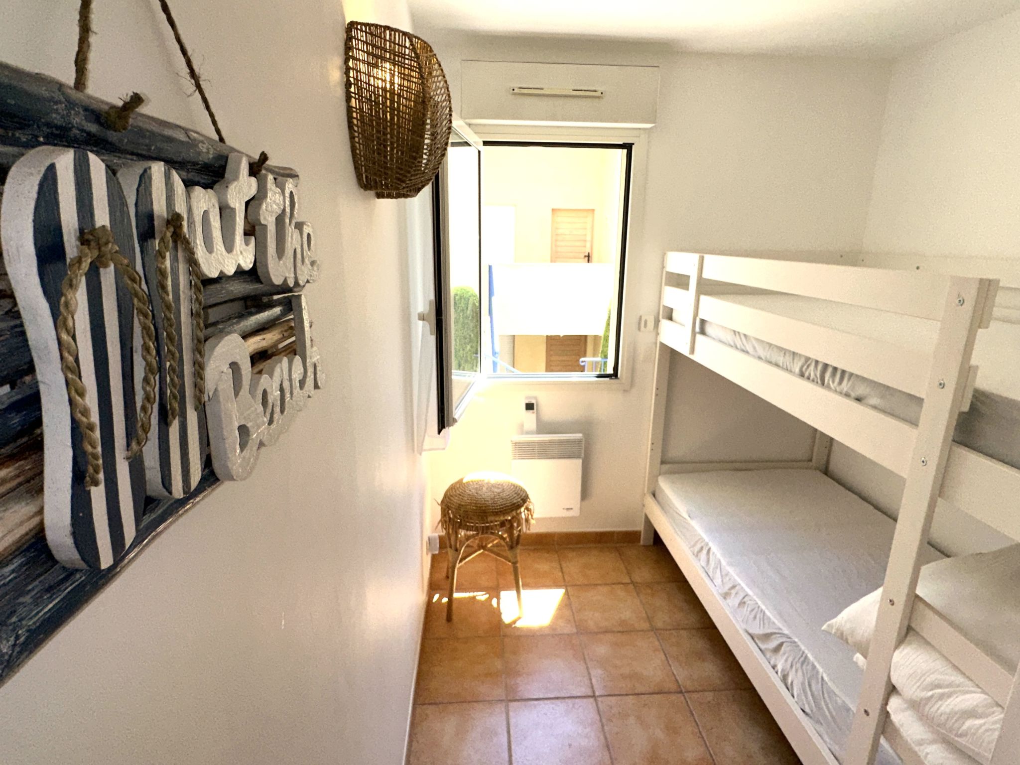 Les Pins Bleus-Binnen