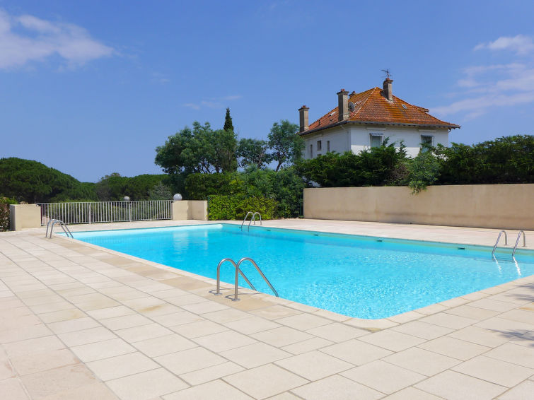 Search and Stay destination Sainte-Maxime, Provence-Alpes-Côte d'Azur - France from AU$ 172. Le Domaine de la Croisette