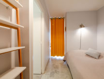Studio aan zee in centrum Sainte-Maxime, strand op 50 meter - thumbnail 4