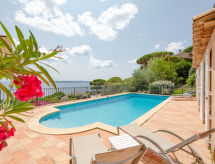 Villa La Sianne: Luxe vrijstaande villa met zeezicht en privézwembad aan de Côte d'Azur - thumbnail 1