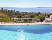 Villa La Sianne: Luxe vrijstaande villa met zeezicht en privézwembad aan de Côte d'Azur - thumbnail 2