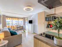 Gerenoveerd appartement in centrum Sainte-Maxime, 400m van strand - thumbnail 1