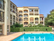 Gerenoveerd appartement in centrum Sainte-Maxime, 400m van strand - thumbnail 2
