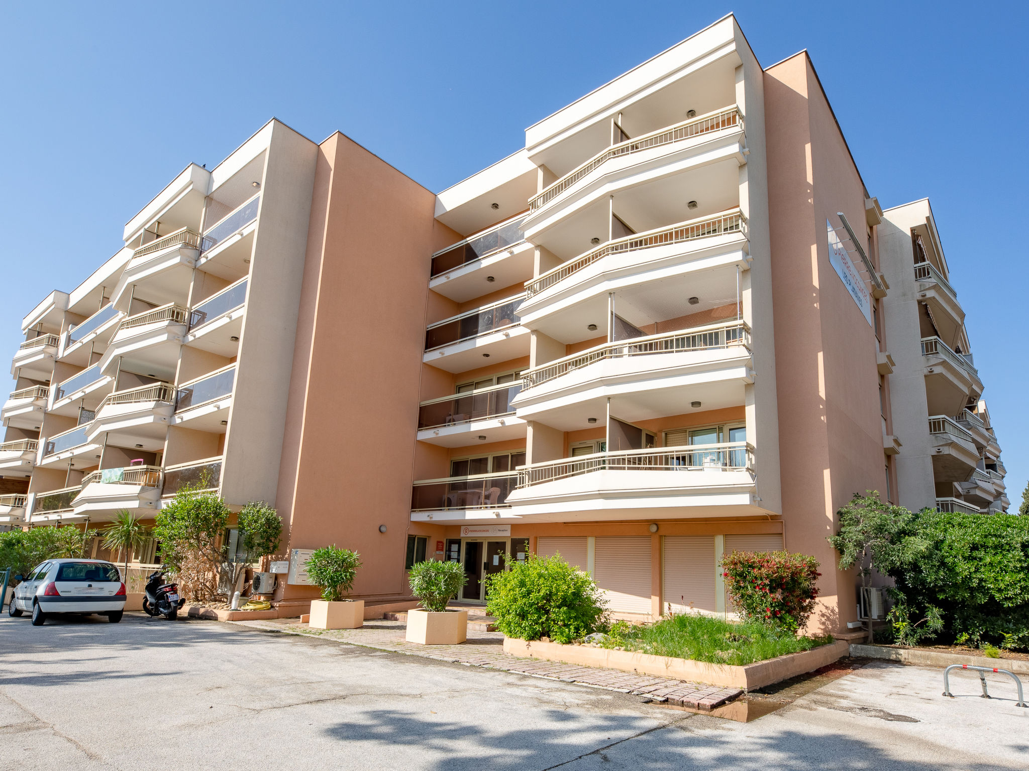 Photo of Les Platanes