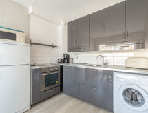 Licht appartement in centrum Sainte-Maxime, op 500m van het strand - thumbnail 3
