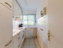 Licht appartement op 800 meter van strand en centrum Sainte-Maxime - thumbnail 4