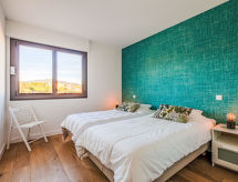 Appartement aan zee in Sainte Maxime met zwembad en tuin - thumbnail 4