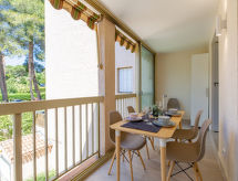 Knus appartement op 1,2 km van het strand van Sainte-Maxime met zwembad - thumbnail 5