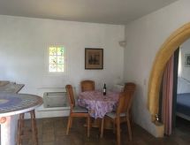 Hoekhuis met privétuin en zwembad, 6,5 km van zee in Sainte-Maxime - thumbnail 6