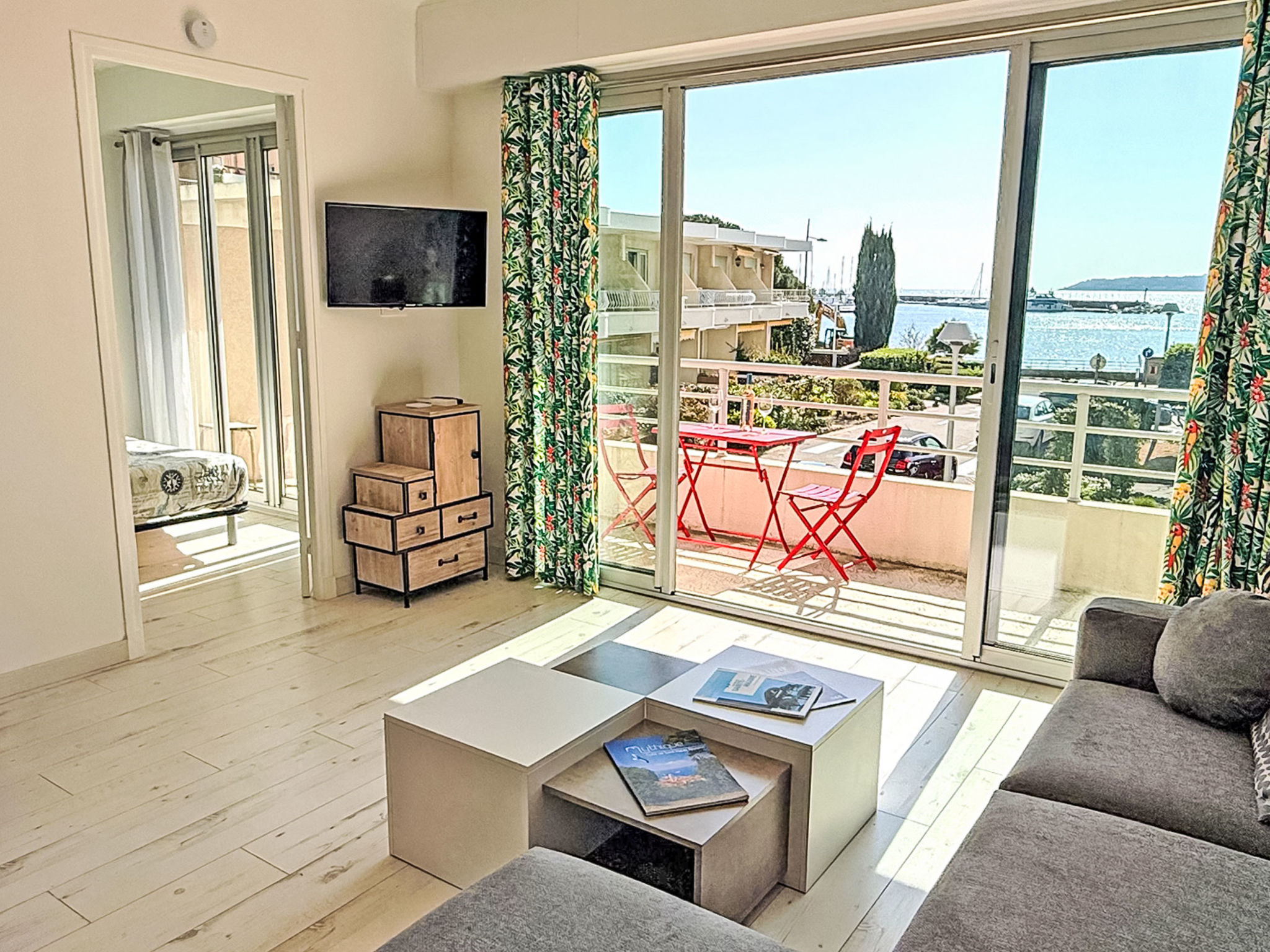 Photo of Appt T2 - Centre ville et plage - Vue Mer - Clim