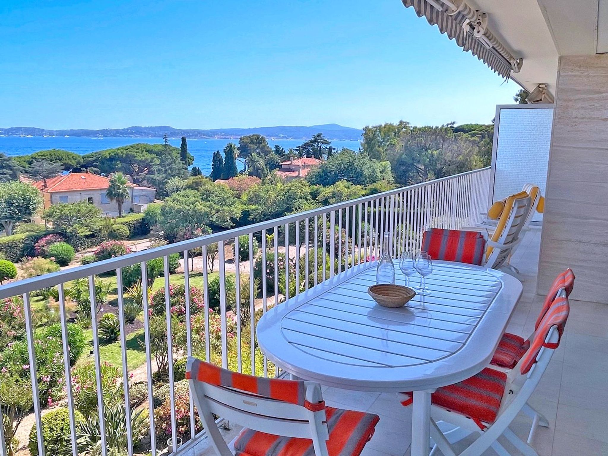 Appartement T3 - 4 pers - Meerblick - Klimaanlage-Inside