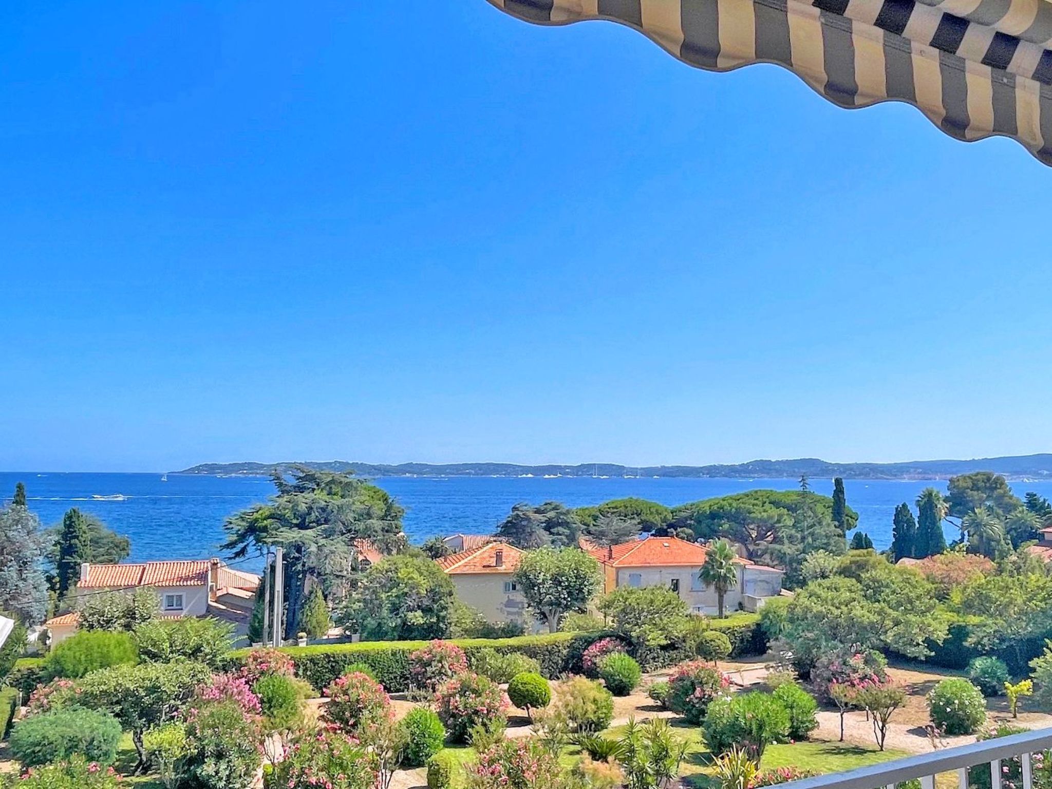 Appartement T3 - 4 pers - Meerblick - Klimaanlage-Inside