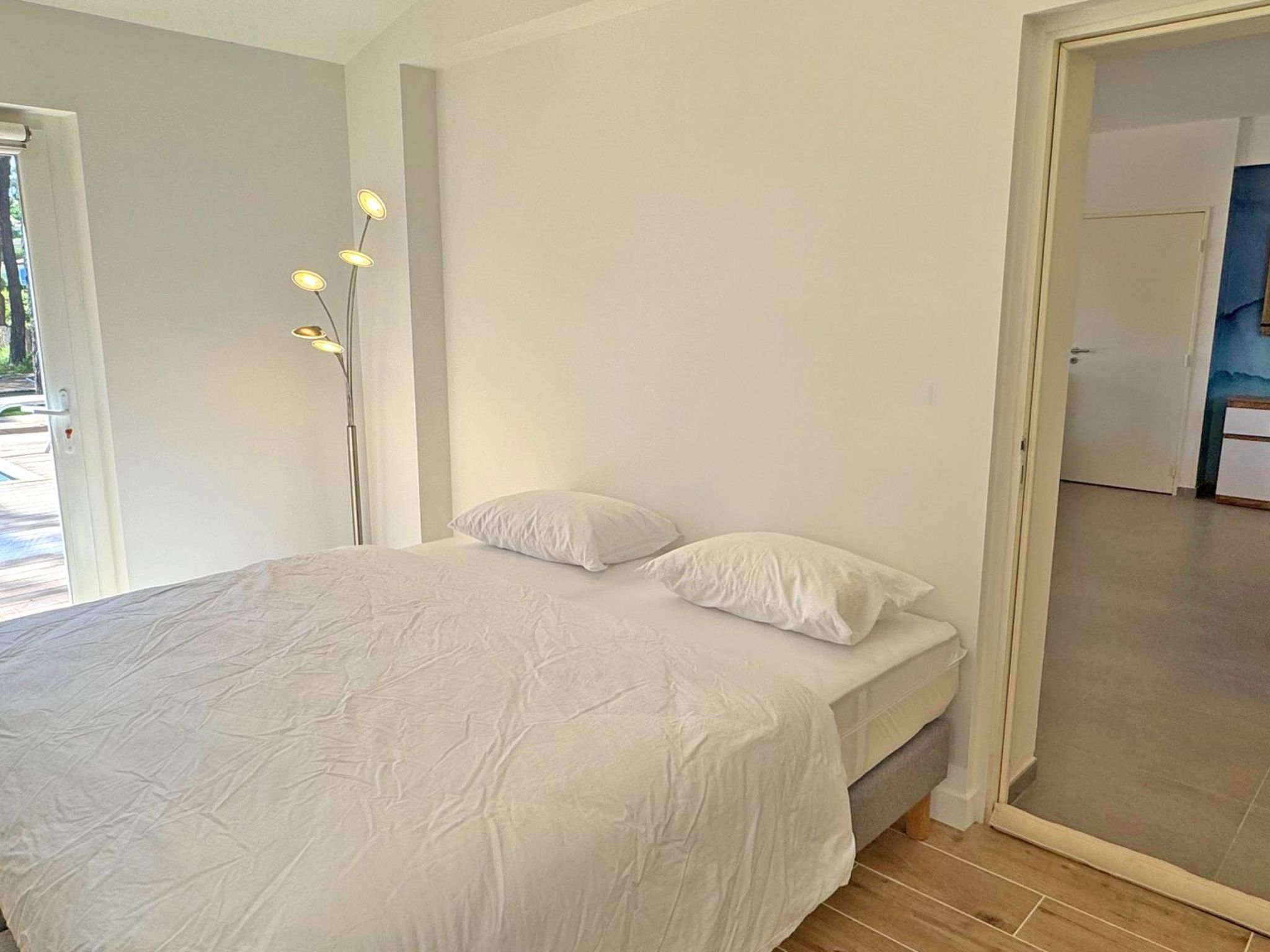 Photo of Maison 10 Pers - Piscine privée - Climatisation