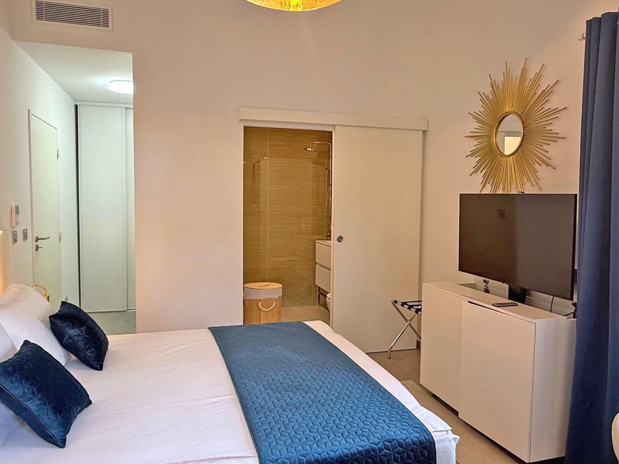 Photo of Maison 10 Pers - Piscine privée - Climatisation