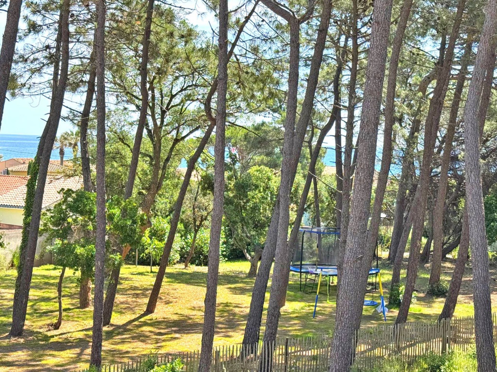 Photo of Maison 10 Pers - Piscine privée - Climatisation