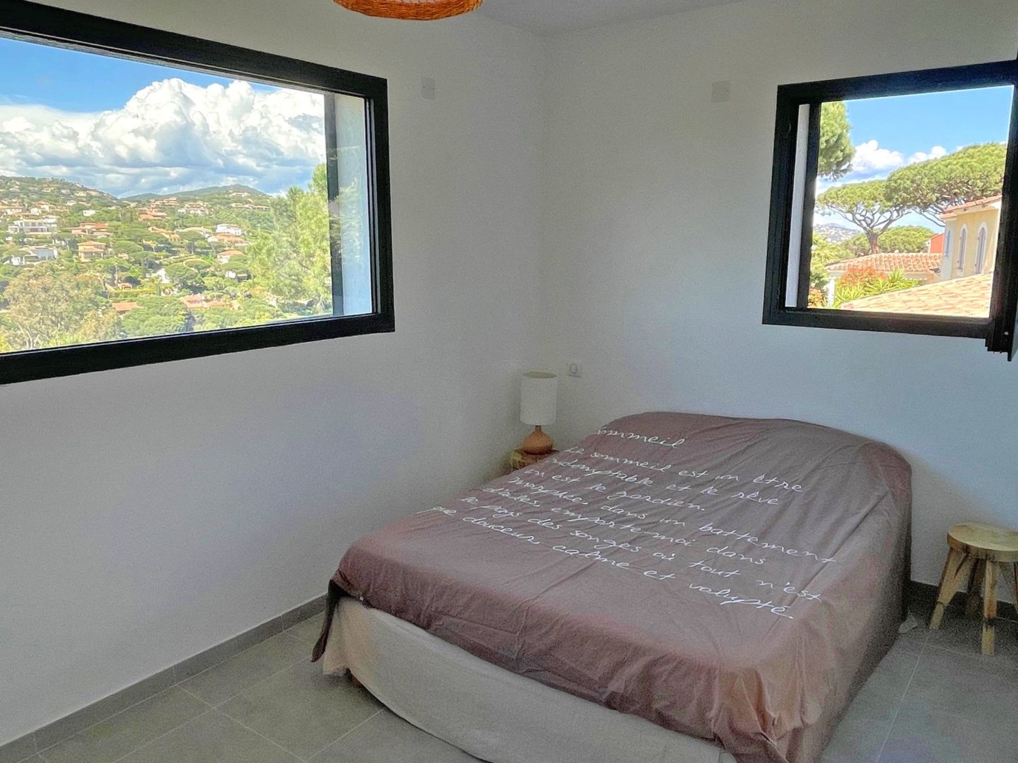 Photo of Villa 10 Pers - Piscine Privée - Climatisation