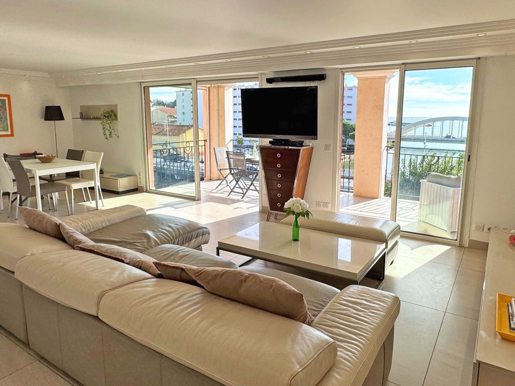 Photo of Appt T4 - 7 Pers - Piscine Résidence - Clim