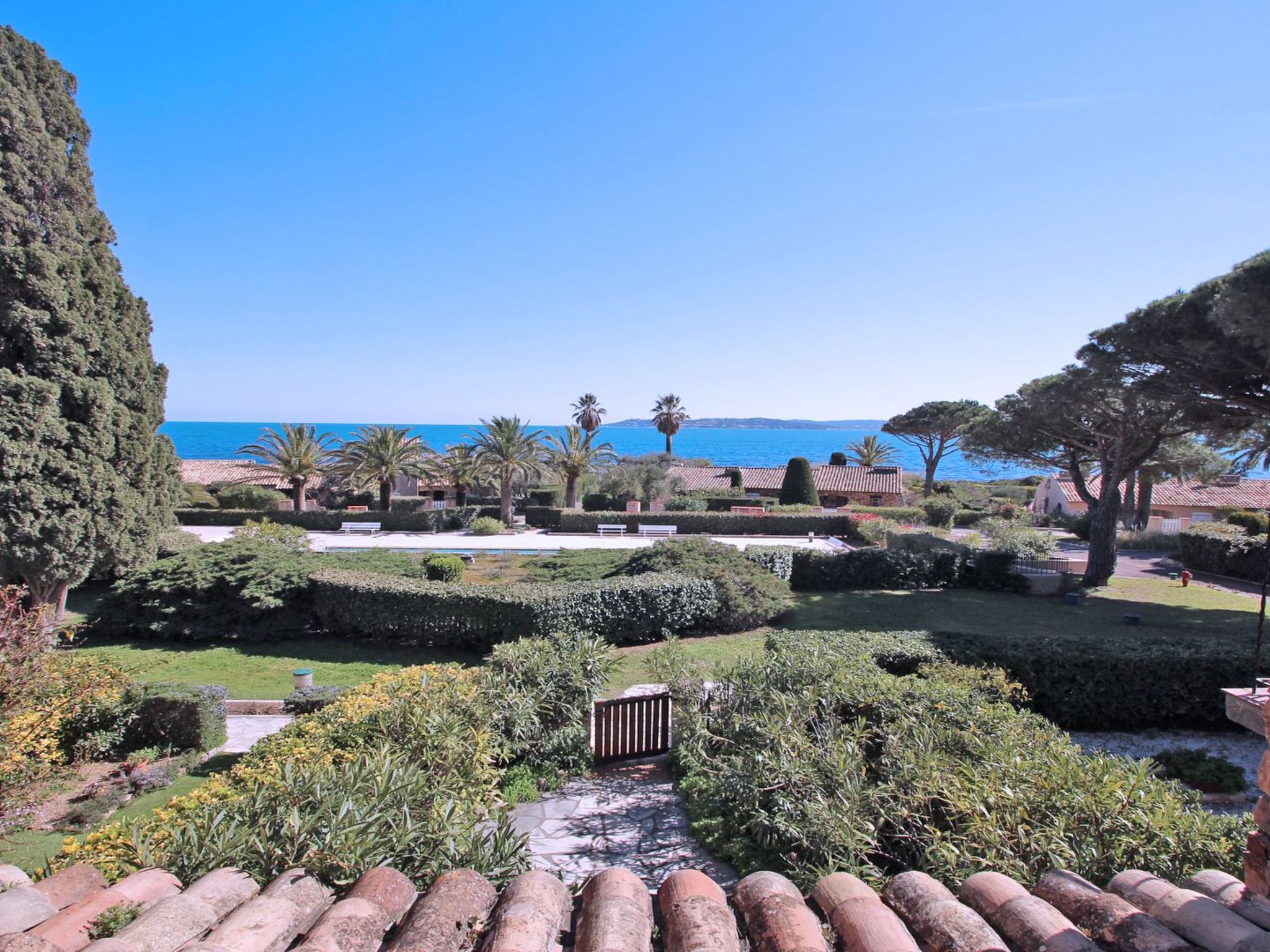 Photo of Appt T4 - 6 pers - Vue Mer - Piscine Résidence