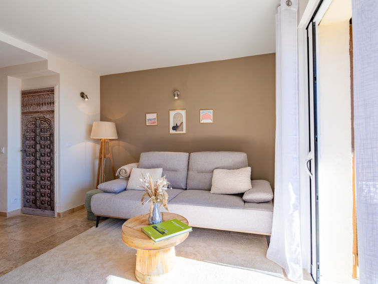 Photo of Le Bougainvillier