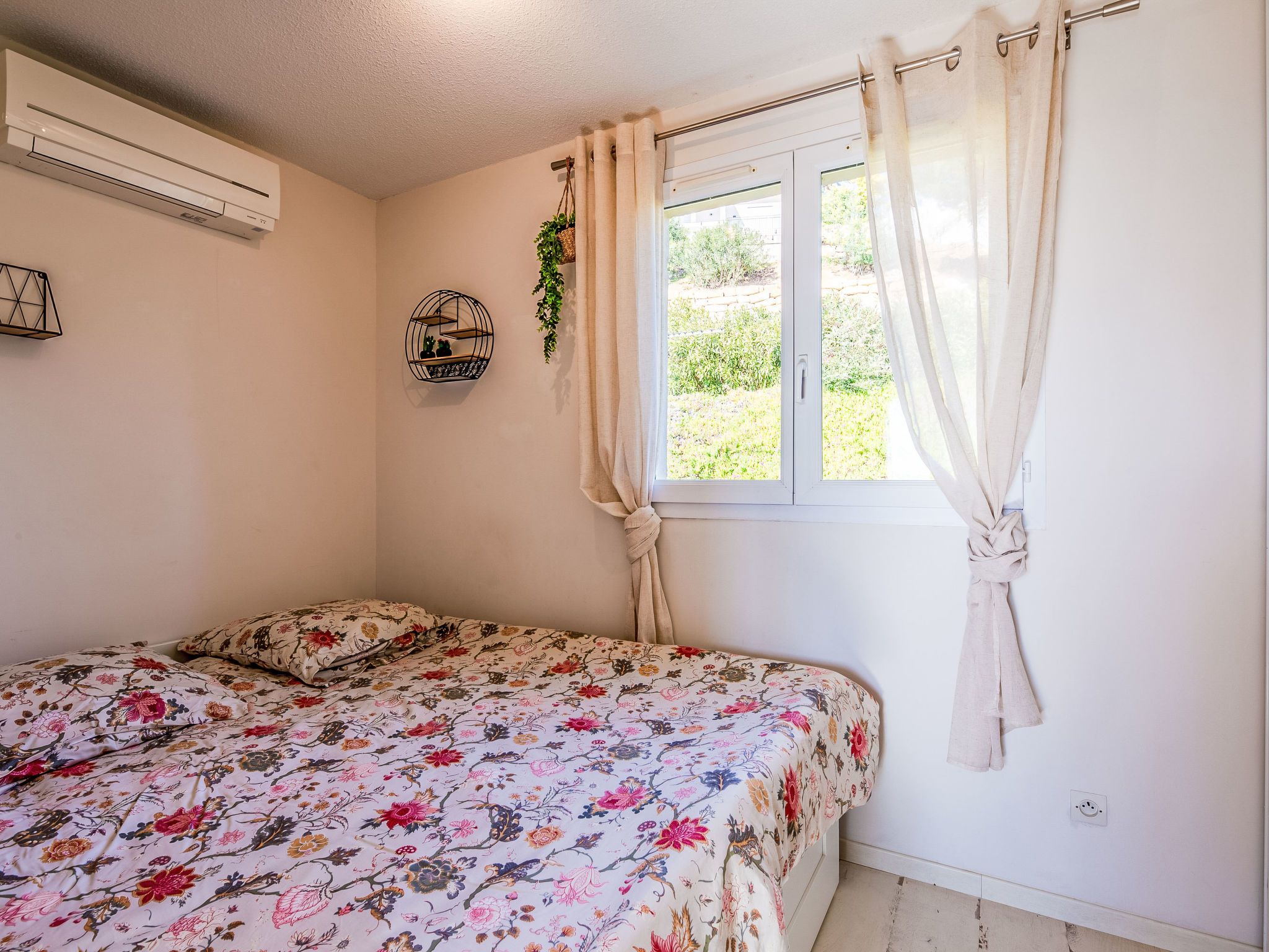 Photo of Le Bougainvillier