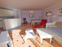 Luxe 3-slaapkamer appartement met zwembad in Sainte Maxime, vlakbij strand - thumbnail 4