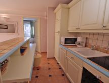 Luxe 3-slaapkamer appartement met zwembad in Sainte Maxime, vlakbij strand - thumbnail 6