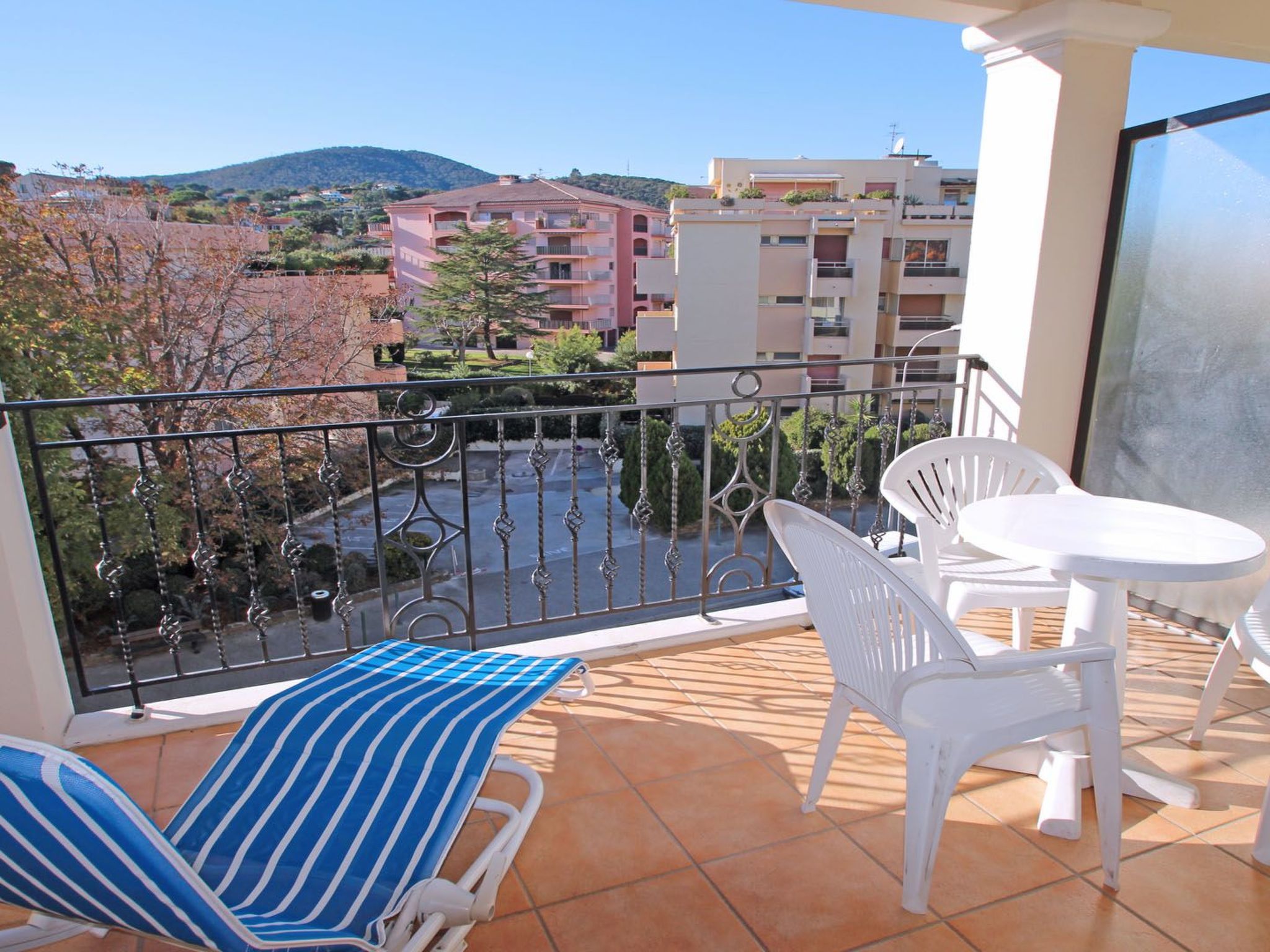 Photo of Apartment Port marine T4 mit Pool Residenz