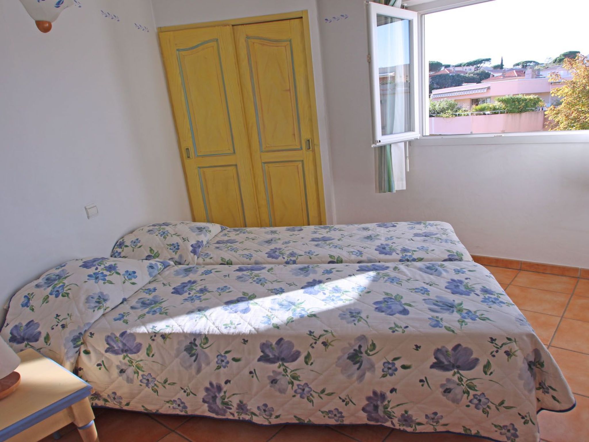 Photo of Apartment Port marine T4 mit Pool Residenz